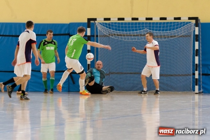 Zdjęcie w galerii na portalu naszraciborz.pl: KWS Racibórz wygrało turniej oldbojów w Pietrowicach Wielkich wiadomości z regionu