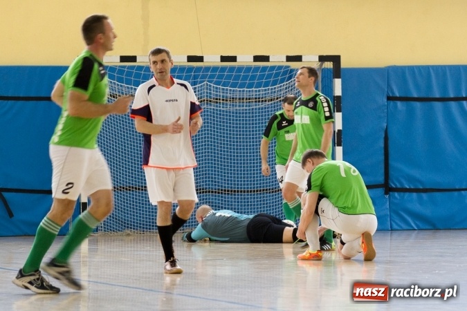 Zdjęcie w galerii na portalu naszraciborz.pl: KWS Racibórz wygrało turniej oldbojów w Pietrowicach Wielkich wiadomości z regionu