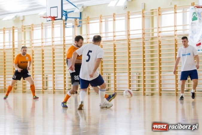 Zdjęcie w galerii na portalu naszraciborz.pl: KWS Racibórz wygrało turniej oldbojów w Pietrowicach Wielkich wiadomości z regionu