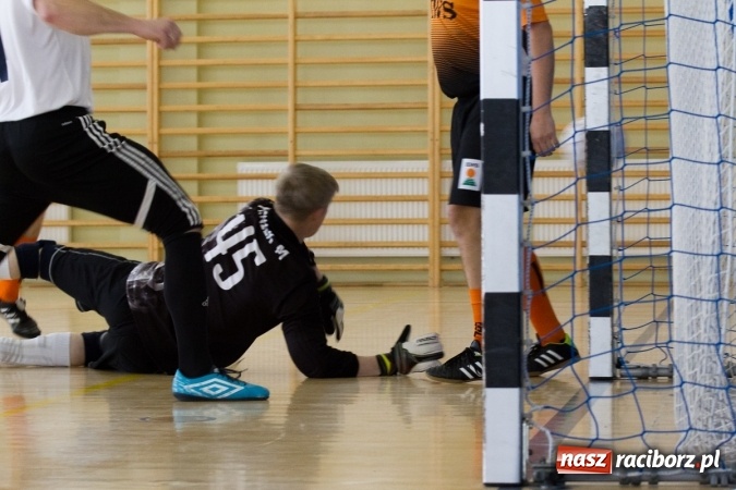 Zdjęcie w galerii na portalu naszraciborz.pl: KWS Racibórz wygrało turniej oldbojów w Pietrowicach Wielkich wiadomości z regionu