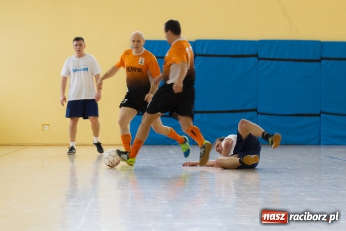 Zdjęcie w galerii na portalu naszraciborz.pl: KWS Racibórz wygrało turniej oldbojów w Pietrowicach Wielkich wiadomości z regionu