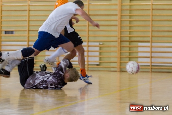 Zdjęcie w galerii na portalu naszraciborz.pl: KWS Racibórz wygrało turniej oldbojów w Pietrowicach Wielkich wiadomości z regionu