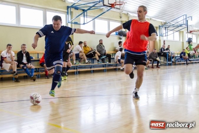 Zdjęcie w galerii na portalu naszraciborz.pl: KWS Racibórz wygrało turniej oldbojów w Pietrowicach Wielkich wiadomości z regionu