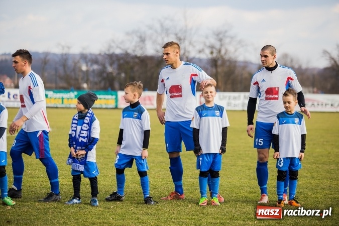 Zdjęcie w galerii na portalu naszraciborz.pl: Mateusz Kocot odprawia z kwitkiem Concordię z Knurowa wiadomości z regionu