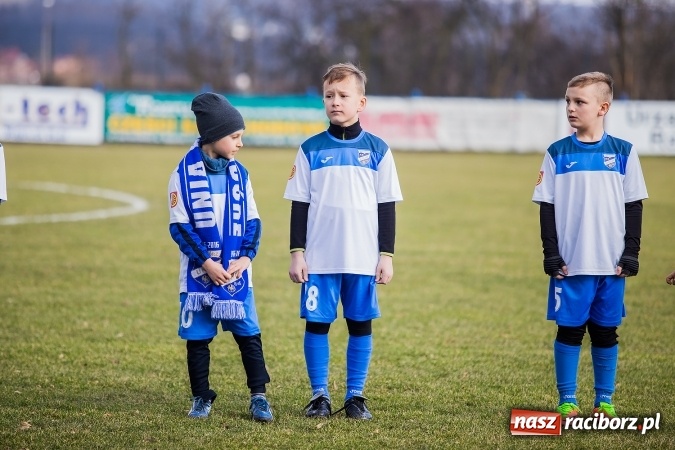 Zdjęcie w galerii na portalu naszraciborz.pl: Mateusz Kocot odprawia z kwitkiem Concordię z Knurowa wiadomości z regionu