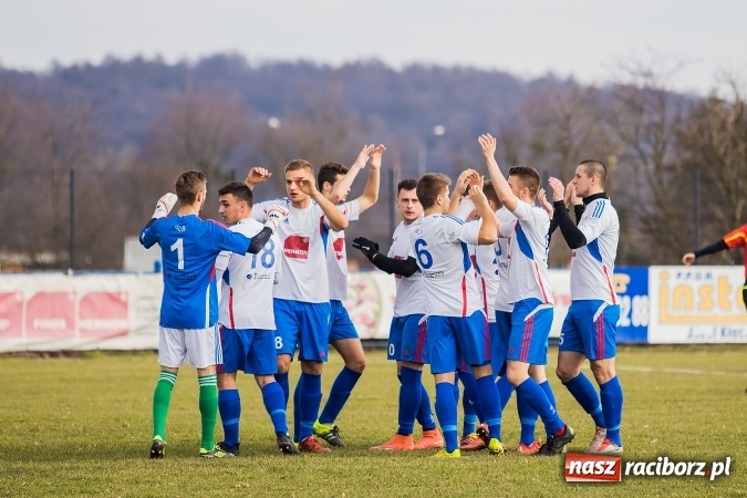 Zdjęcie w galerii na portalu naszraciborz.pl: Mateusz Kocot odprawia z kwitkiem Concordię z Knurowa wiadomości z regionu