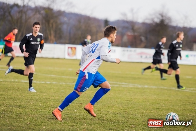 Zdjęcie w galerii na portalu naszraciborz.pl: Mateusz Kocot odprawia z kwitkiem Concordię z Knurowa wiadomości z regionu