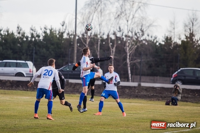 Zdjęcie w galerii na portalu naszraciborz.pl: Mateusz Kocot odprawia z kwitkiem Concordię z Knurowa wiadomości z regionu