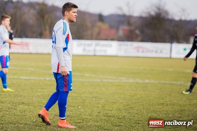 Zdjęcie w galerii na portalu naszraciborz.pl: Mateusz Kocot odprawia z kwitkiem Concordię z Knurowa wiadomości z regionu