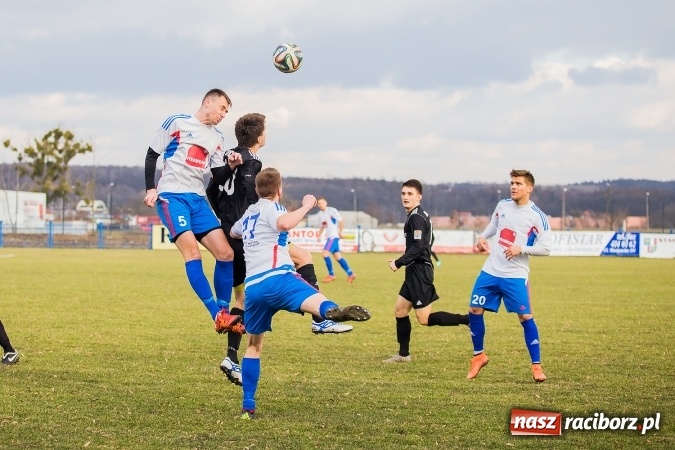 Zdjęcie w galerii na portalu naszraciborz.pl: Mateusz Kocot odprawia z kwitkiem Concordię z Knurowa wiadomości z regionu