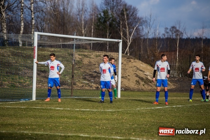 Zdjęcie w galerii na portalu naszraciborz.pl: Mateusz Kocot odprawia z kwitkiem Concordię z Knurowa wiadomości z regionu