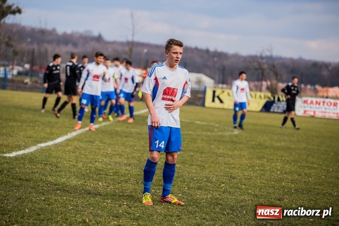 Zdjęcie w galerii na portalu naszraciborz.pl: Mateusz Kocot odprawia z kwitkiem Concordię z Knurowa wiadomości z regionu