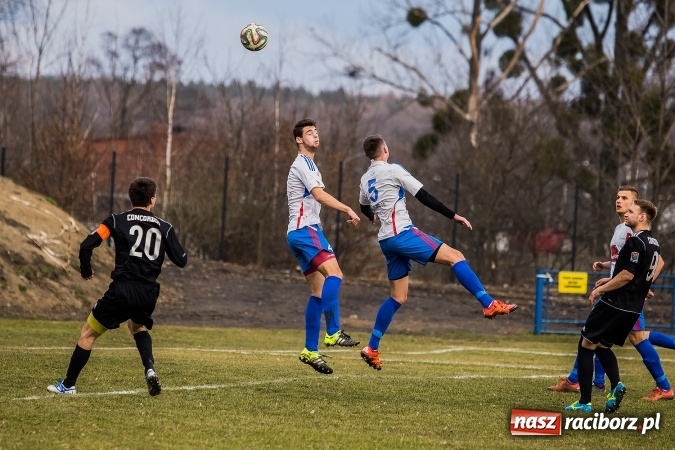 Zdjęcie w galerii na portalu naszraciborz.pl: Mateusz Kocot odprawia z kwitkiem Concordię z Knurowa wiadomości z regionu
