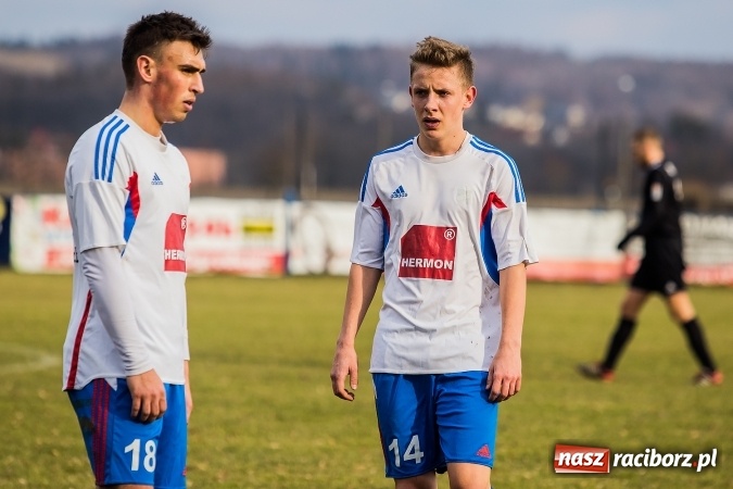 Zdjęcie w galerii na portalu naszraciborz.pl: Mateusz Kocot odprawia z kwitkiem Concordię z Knurowa wiadomości z regionu