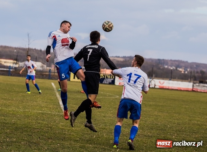 Zdjęcie w galerii na portalu naszraciborz.pl: Mateusz Kocot odprawia z kwitkiem Concordię z Knurowa wiadomości z regionu