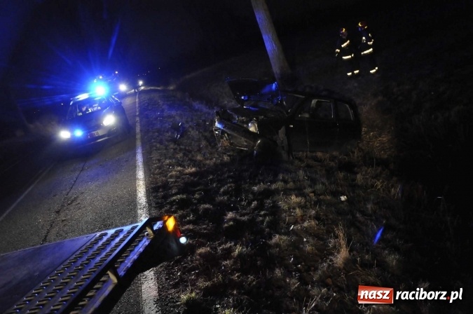 Zdjęcie w galerii na portalu naszraciborz.pl: Lupo wypadło z drogi na trasie Turze-Ciechowice FOTO wiadomości z regionu