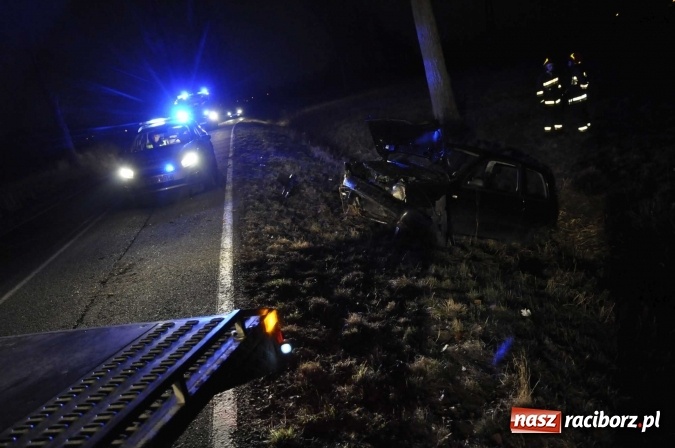 Zdjęcie w galerii na portalu naszraciborz.pl: Lupo wypadło z drogi na trasie Turze-Ciechowice FOTO wiadomości z regionu