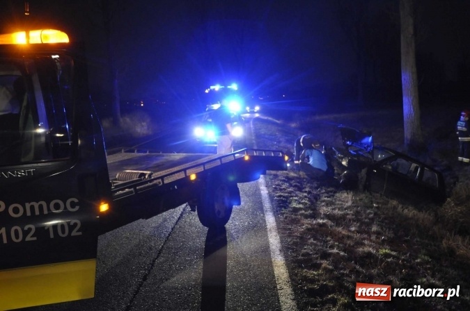 Zdjęcie w galerii na portalu naszraciborz.pl: Lupo wypadło z drogi na trasie Turze-Ciechowice FOTO wiadomości z regionu
