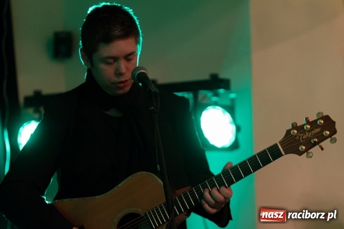 Zdjęcie w galerii na portalu naszraciborz.pl: Muzyka niezależna zabrzmiała na raciborskim zamku wiadomości z regionu