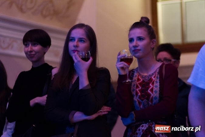 Zdjęcie w galerii na portalu naszraciborz.pl: Muzyka niezależna zabrzmiała na raciborskim zamku wiadomości z regionu