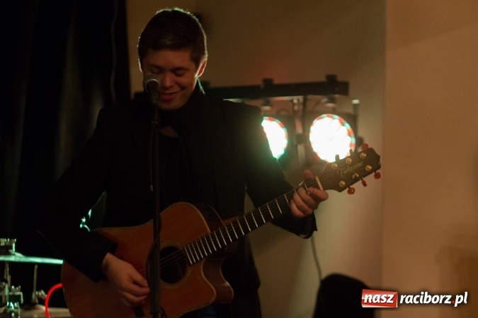 Zdjęcie w galerii na portalu naszraciborz.pl: Muzyka niezależna zabrzmiała na raciborskim zamku wiadomości z regionu