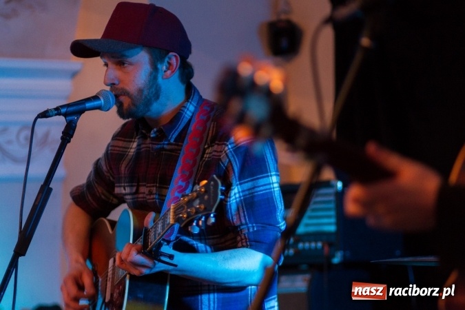 Zdjęcie w galerii na portalu naszraciborz.pl: Muzyka niezależna zabrzmiała na raciborskim zamku wiadomości z regionu