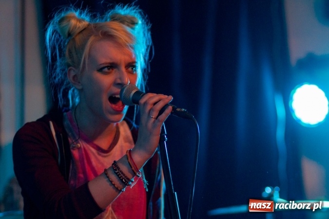 Zdjęcie w galerii na portalu naszraciborz.pl: Muzyka niezależna zabrzmiała na raciborskim zamku wiadomości z regionu