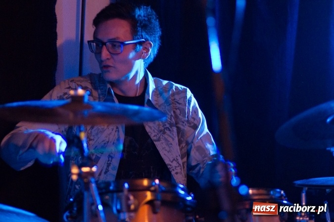 Zdjęcie w galerii na portalu naszraciborz.pl: Muzyka niezależna zabrzmiała na raciborskim zamku wiadomości z regionu