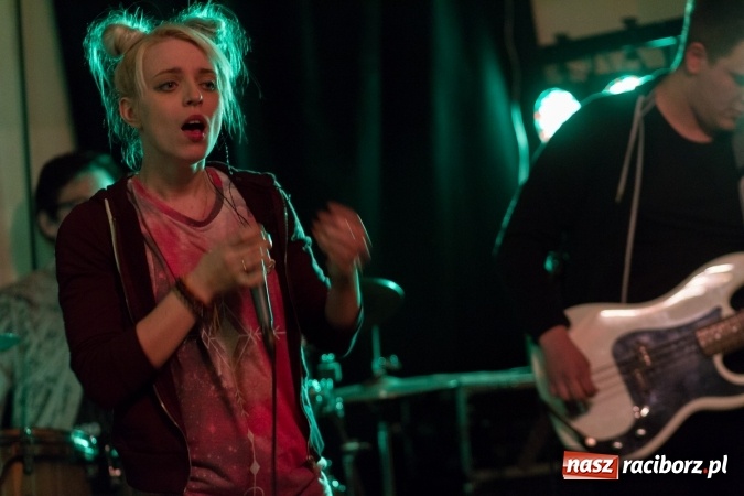 Zdjęcie w galerii na portalu naszraciborz.pl: Muzyka niezależna zabrzmiała na raciborskim zamku wiadomości z regionu