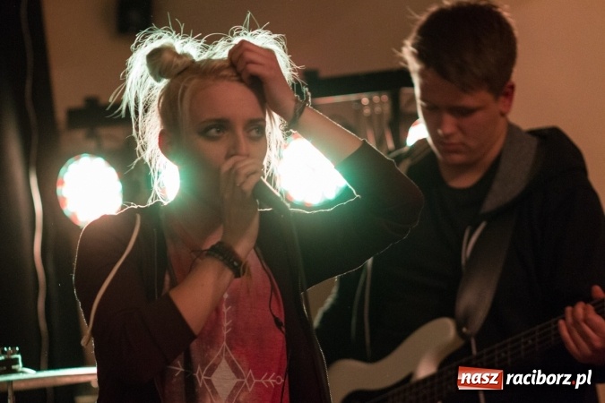 Zdjęcie w galerii na portalu naszraciborz.pl: Muzyka niezależna zabrzmiała na raciborskim zamku wiadomości z regionu