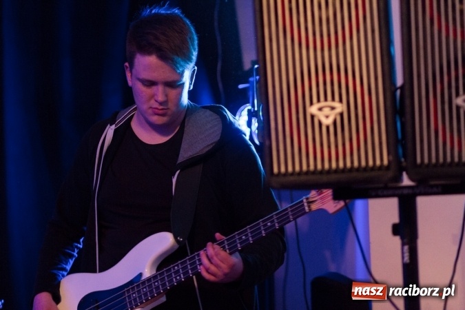 Zdjęcie w galerii na portalu naszraciborz.pl: Muzyka niezależna zabrzmiała na raciborskim zamku wiadomości z regionu