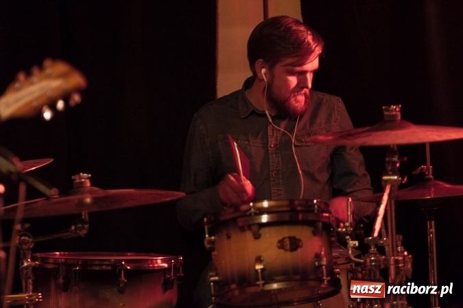 Zdjęcie w galerii na portalu naszraciborz.pl: Muzyka niezależna zabrzmiała na raciborskim zamku wiadomości z regionu