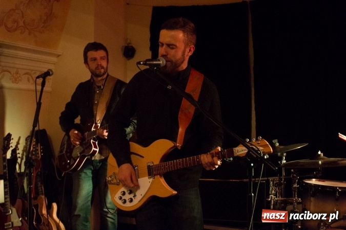 Zdjęcie w galerii na portalu naszraciborz.pl: Muzyka niezależna zabrzmiała na raciborskim zamku wiadomości z regionu