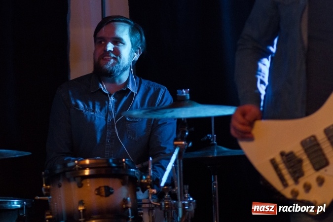 Zdjęcie w galerii na portalu naszraciborz.pl: Muzyka niezależna zabrzmiała na raciborskim zamku wiadomości z regionu