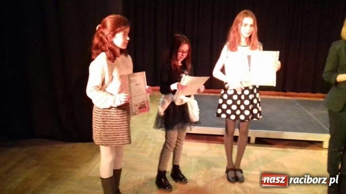 Zdjęcie w galerii na portalu naszraciborz.pl: Powiatowy Konkurs Recytatorski dla Młodzieży Szkół Podstawowych i Gimnazjów  wiadomości z regionu