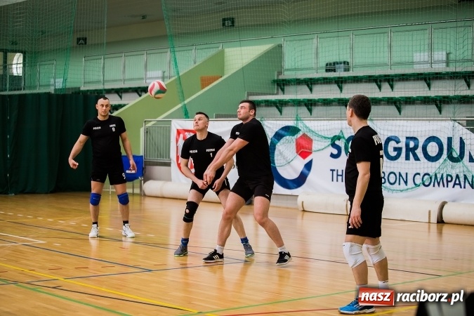 Zdjęcie w galerii na portalu naszraciborz.pl: Siatkarski Turniej Zakładów Pracy i Służb Mundurowych: Eko-Okna znów zwycięskie wiadomości z regionu
