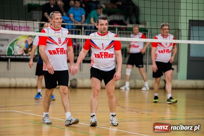 Zdjęcie w galerii na portalu naszraciborz.pl: Siatkarski Turniej Zakładów Pracy i Służb Mundurowych: Eko-Okna znów zwycięskie wiadomości z regionu