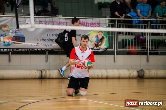 Zdjęcie w galerii na portalu naszraciborz.pl: Siatkarski Turniej Zakładów Pracy i Służb Mundurowych: Eko-Okna znów zwycięskie wiadomości z regionu