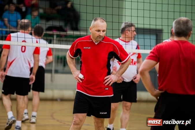 Zdjęcie w galerii na portalu naszraciborz.pl: Siatkarski Turniej Zakładów Pracy i Służb Mundurowych: Eko-Okna znów zwycięskie wiadomości z regionu