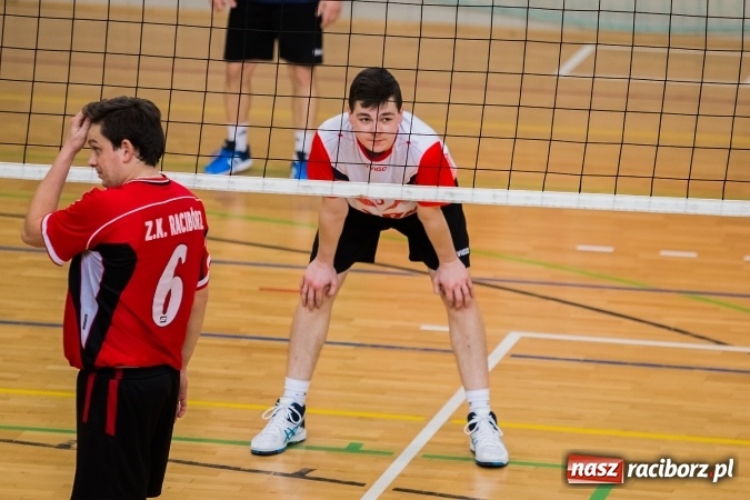 Zdjęcie w galerii na portalu naszraciborz.pl: Siatkarski Turniej Zakładów Pracy i Służb Mundurowych: Eko-Okna znów zwycięskie wiadomości z regionu