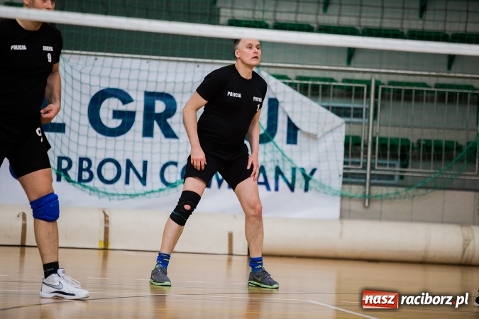 Zdjęcie w galerii na portalu naszraciborz.pl: Siatkarski Turniej Zakładów Pracy i Służb Mundurowych: Eko-Okna znów zwycięskie wiadomości z regionu