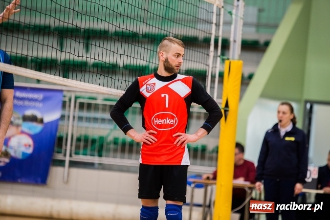 Zdjęcie w galerii na portalu naszraciborz.pl: Siatkarski Turniej Zakładów Pracy i Służb Mundurowych: Eko-Okna znów zwycięskie wiadomości z regionu