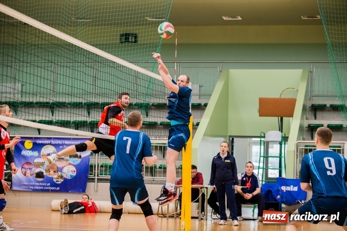 Zdjęcie w galerii na portalu naszraciborz.pl: Siatkarski Turniej Zakładów Pracy i Służb Mundurowych: Eko-Okna znów zwycięskie wiadomości z regionu