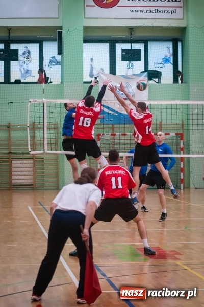 Zdjęcie w galerii na portalu naszraciborz.pl: Siatkarski Turniej Zakładów Pracy i Służb Mundurowych: Eko-Okna znów zwycięskie wiadomości z regionu