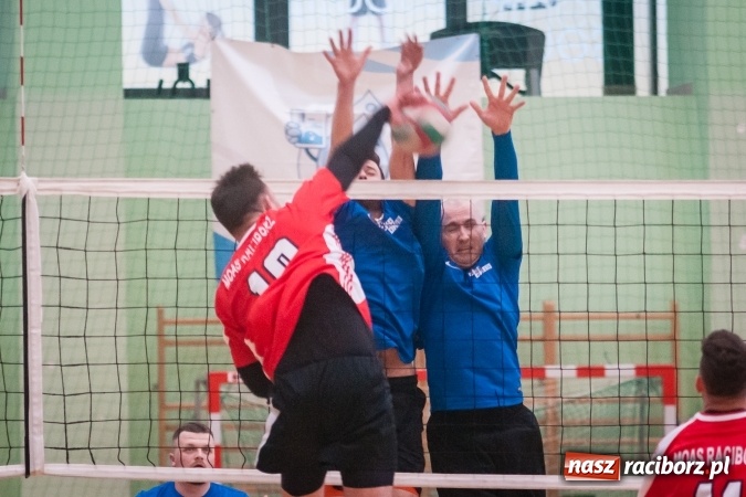 Zdjęcie w galerii na portalu naszraciborz.pl: Siatkarski Turniej Zakładów Pracy i Służb Mundurowych: Eko-Okna znów zwycięskie wiadomości z regionu