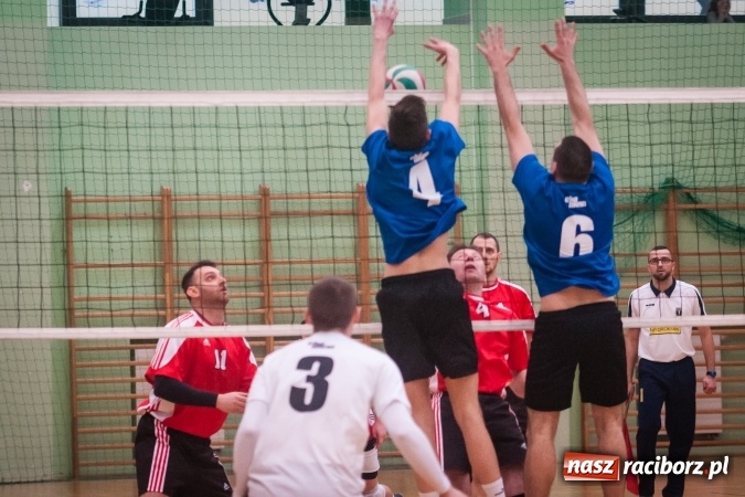 Zdjęcie w galerii na portalu naszraciborz.pl: Siatkarski Turniej Zakładów Pracy i Służb Mundurowych: Eko-Okna znów zwycięskie wiadomości z regionu
