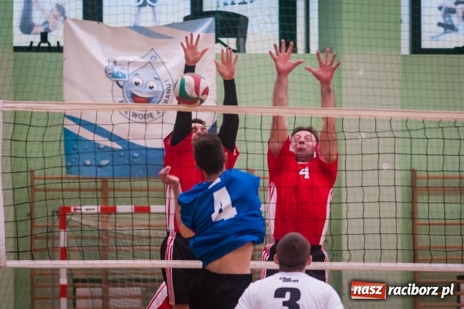 Zdjęcie w galerii na portalu naszraciborz.pl: Siatkarski Turniej Zakładów Pracy i Służb Mundurowych: Eko-Okna znów zwycięskie wiadomości z regionu