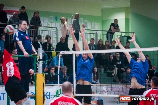 Zdjęcie w galerii na portalu naszraciborz.pl: Siatkarski Turniej Zakładów Pracy i Służb Mundurowych: Eko-Okna znów zwycięskie wiadomości z regionu