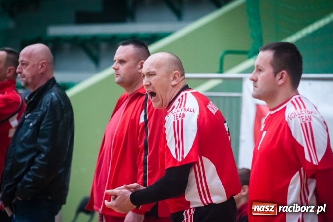 Zdjęcie w galerii na portalu naszraciborz.pl: Siatkarski Turniej Zakładów Pracy i Służb Mundurowych: Eko-Okna znów zwycięskie wiadomości z regionu