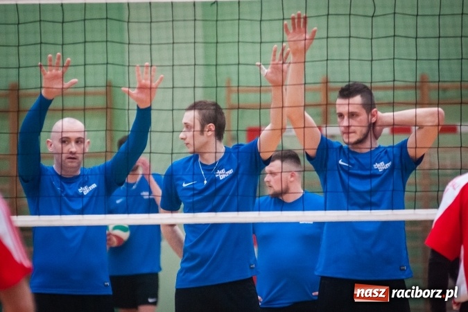 Zdjęcie w galerii na portalu naszraciborz.pl: Siatkarski Turniej Zakładów Pracy i Służb Mundurowych: Eko-Okna znów zwycięskie wiadomości z regionu